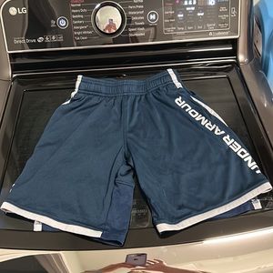 Under armor boys, small shorts.
